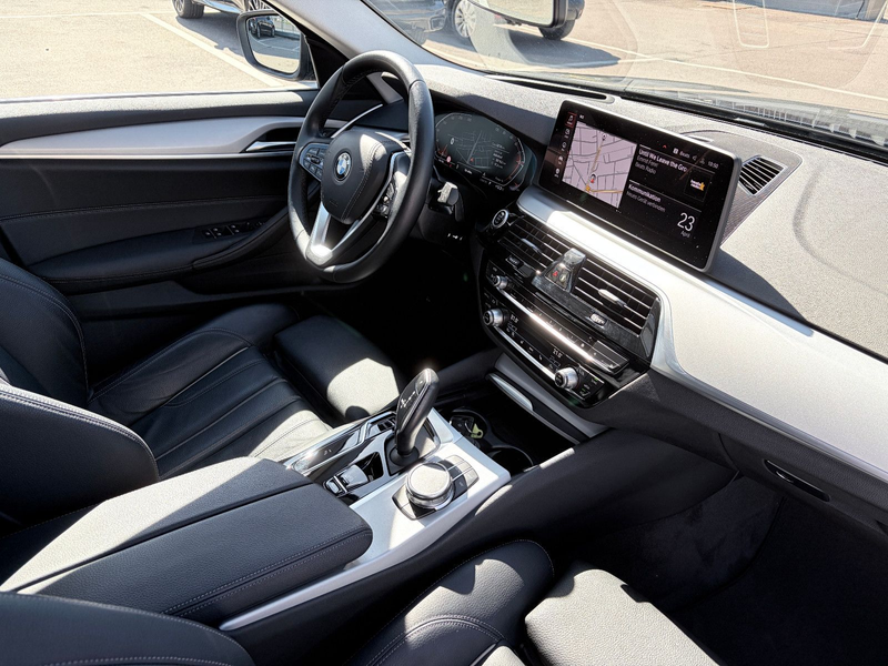 BMW 530 d xDrive PANO/MATRIX/AHK/HUD/STOP&GO/KAMERA — photo 12
