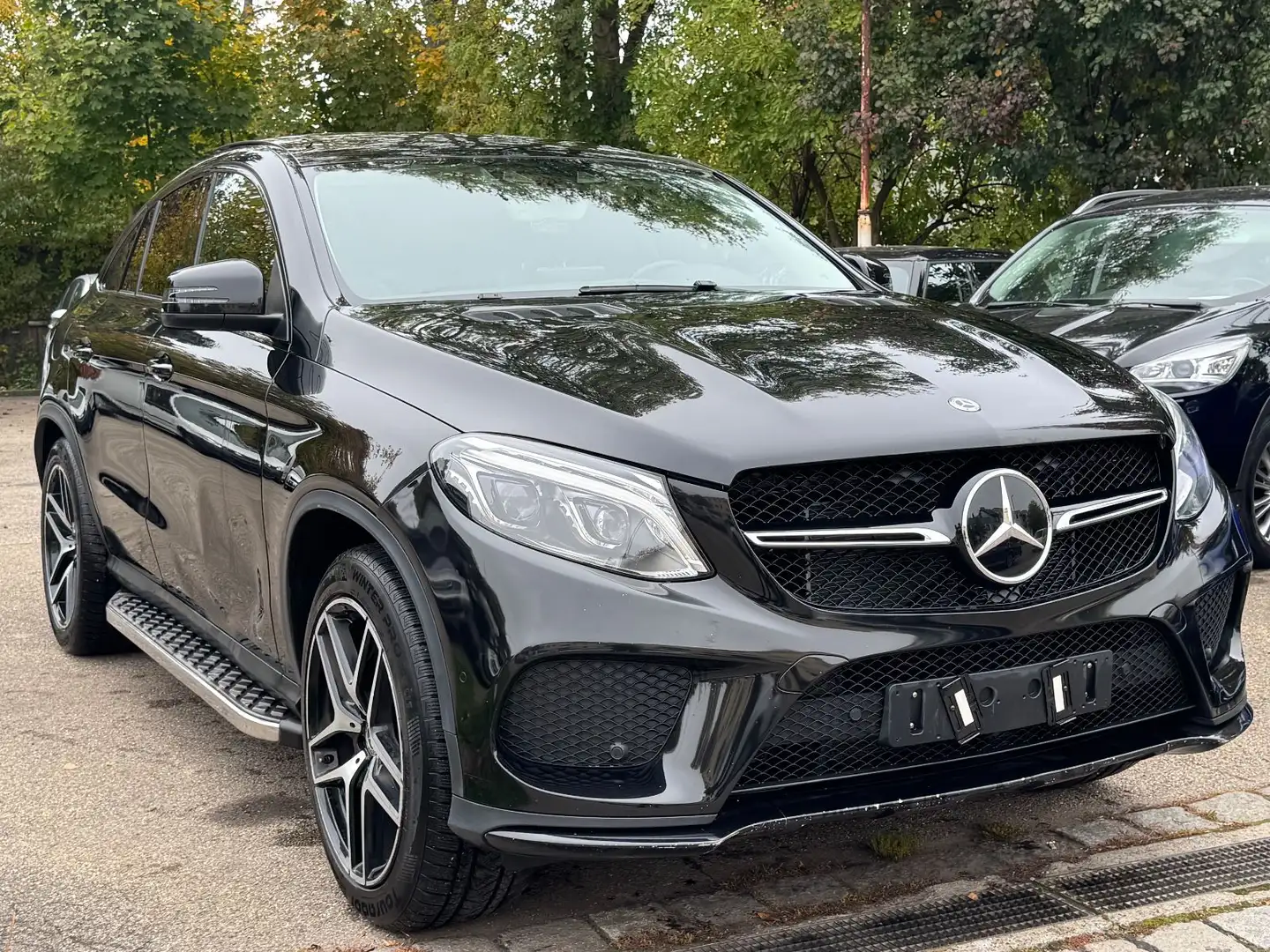 Mercedes-Benz GLE 400 4Matic Panorama AMG Leder Kamera Schwarz - 2