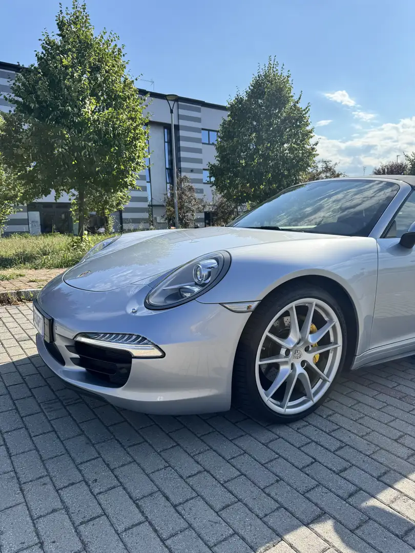 Porsche 911 carrera 4 cabrio - 1