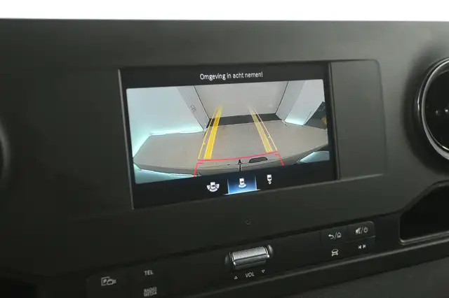 Mercedes-Benz Sprinter view 13