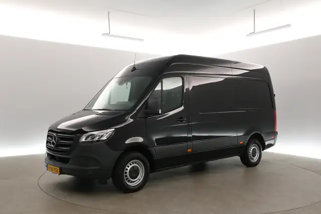 Mercedes-Benz Sprinter view 8