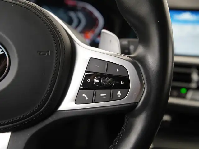 BMW 3 Series view 9