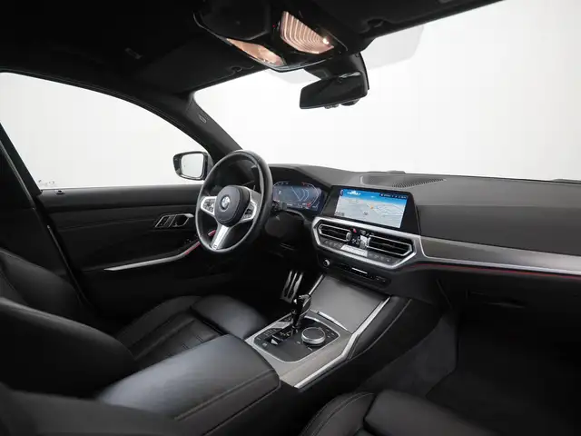 BMW 3 Series view 2