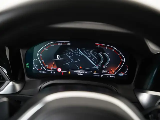 BMW 3 Series view 8