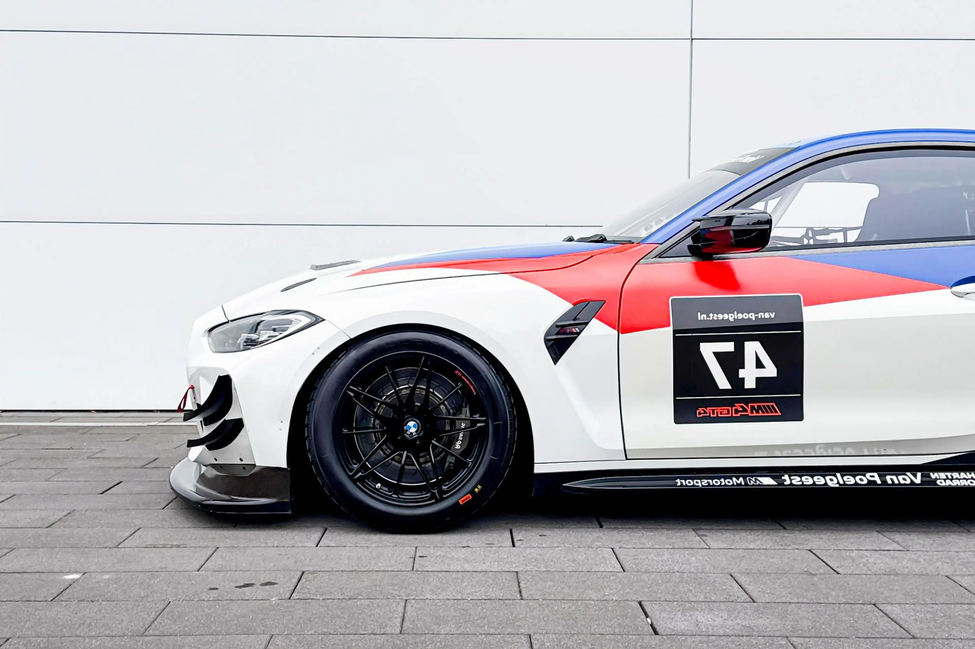 BMW M4 GT4 405kW — photo 3