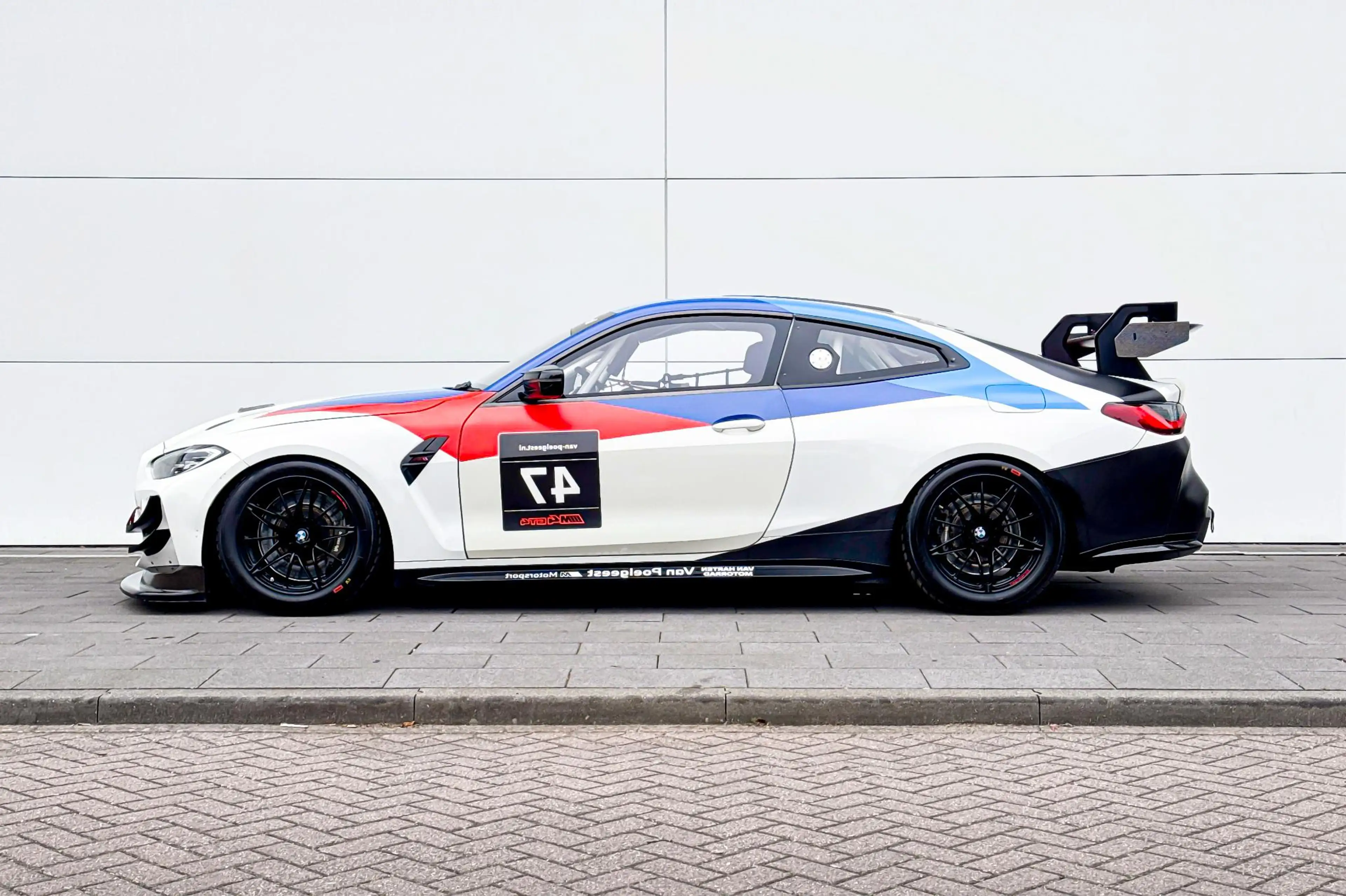 BMW M4 GT4 405kW — photo 2