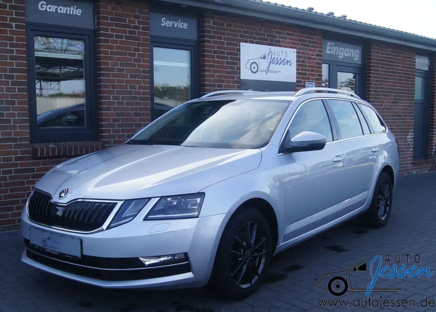Skoda Octavia Combi 2.0tdi Style DSG/LED/Navi/AllSeas. Argent - 1