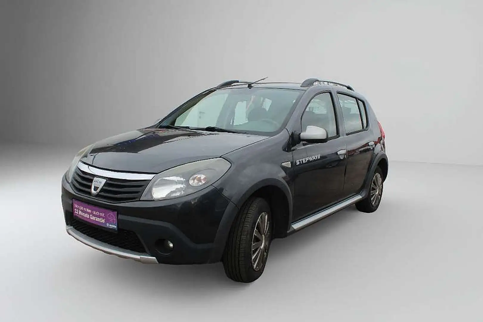 Dacia Sandero Stepway 1,6 MPI Grau - 1