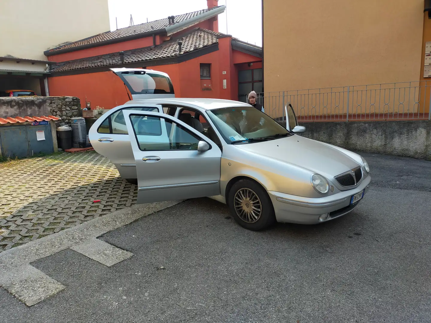 Lancia Lybra Lancia Lybra SW 1.9 JTD 2000 108000 DPF sostituire Plateado - 1