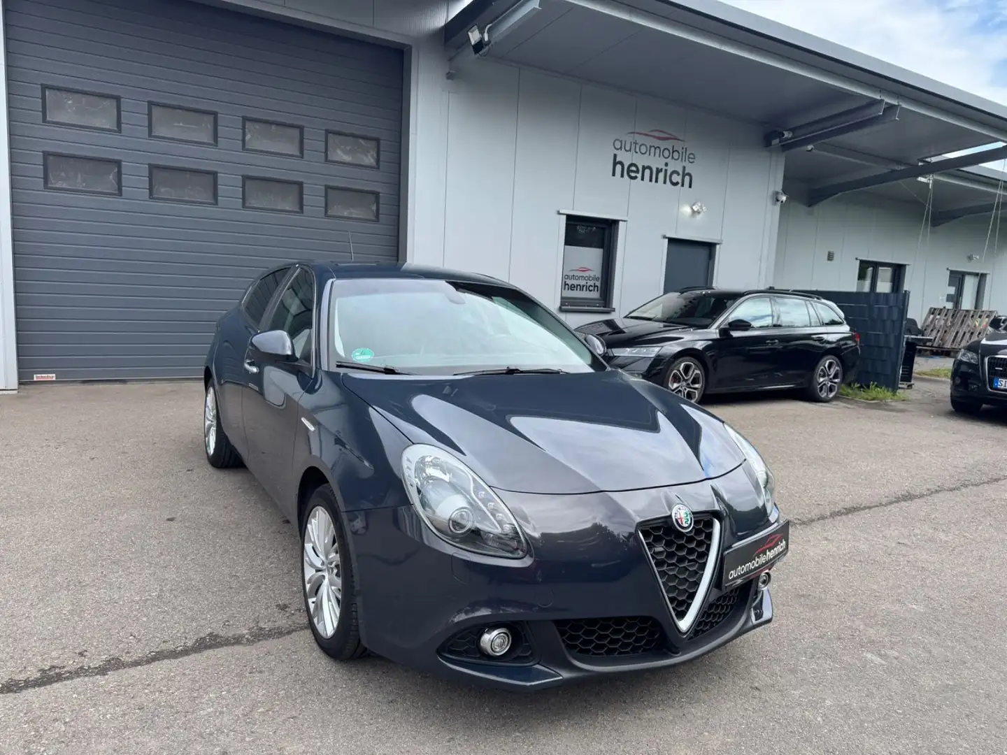 Alfa Romeo Giulietta Super,Navi,Ahk,Leder Grau - 1