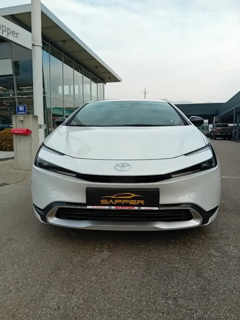 Toyota Prius 2.0 VVT-i Plug-in Hybrid PHEV 13,3kWh Basis Weiß - 2