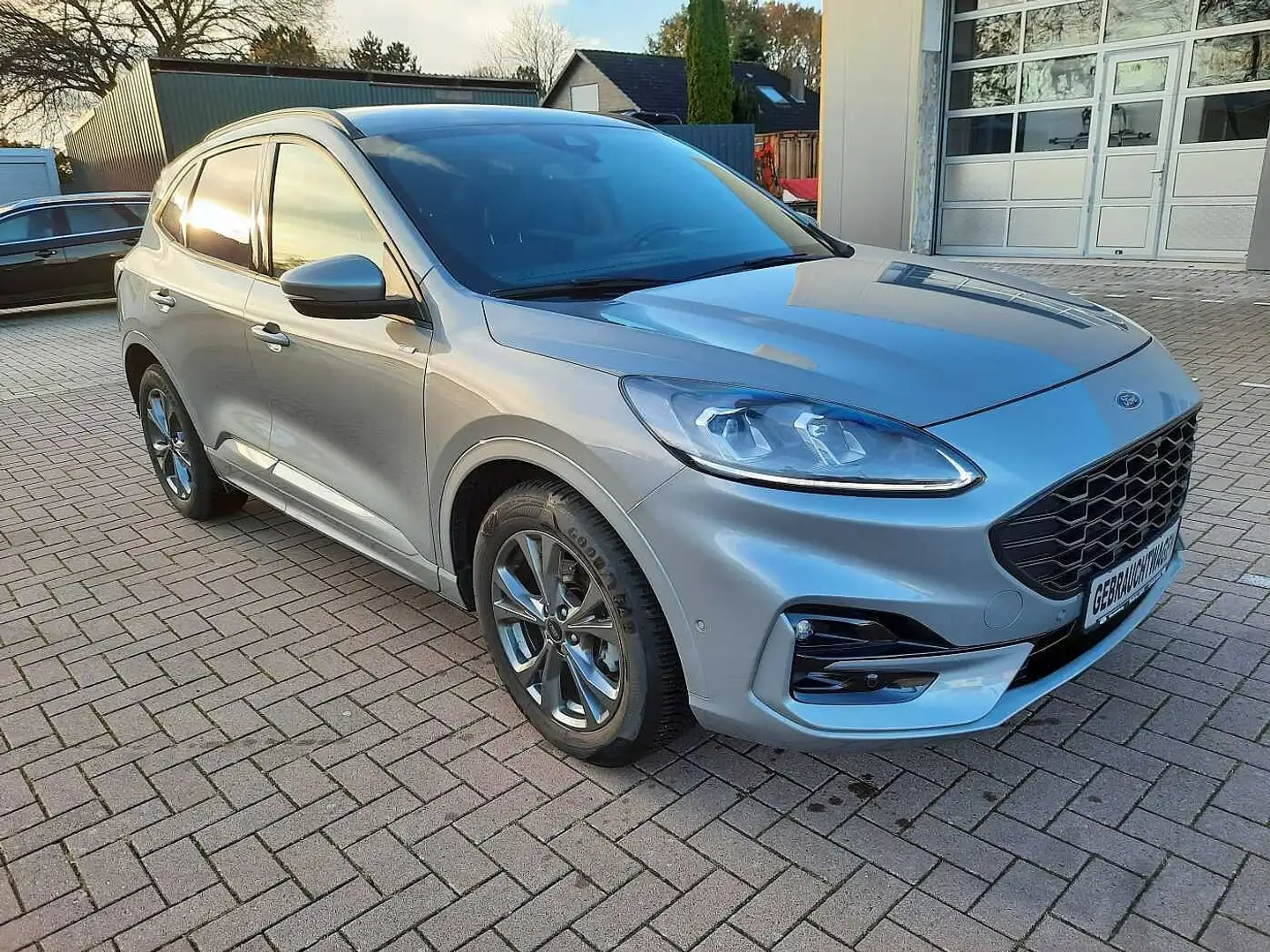 Ford Kuga 1.5 EcoBoost ST-LINE X Silber - 2