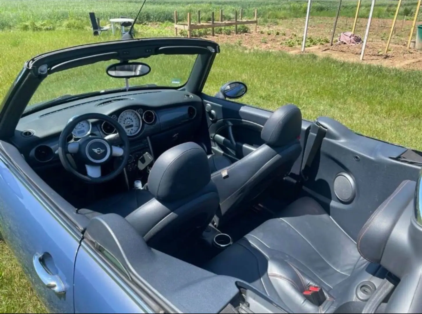 MINI Cooper Cabrio - 1