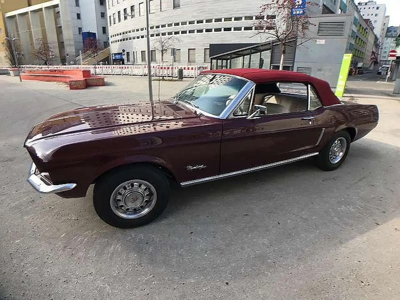Ford Mustang 68 Cabrio V8 Restauriert, foto 4