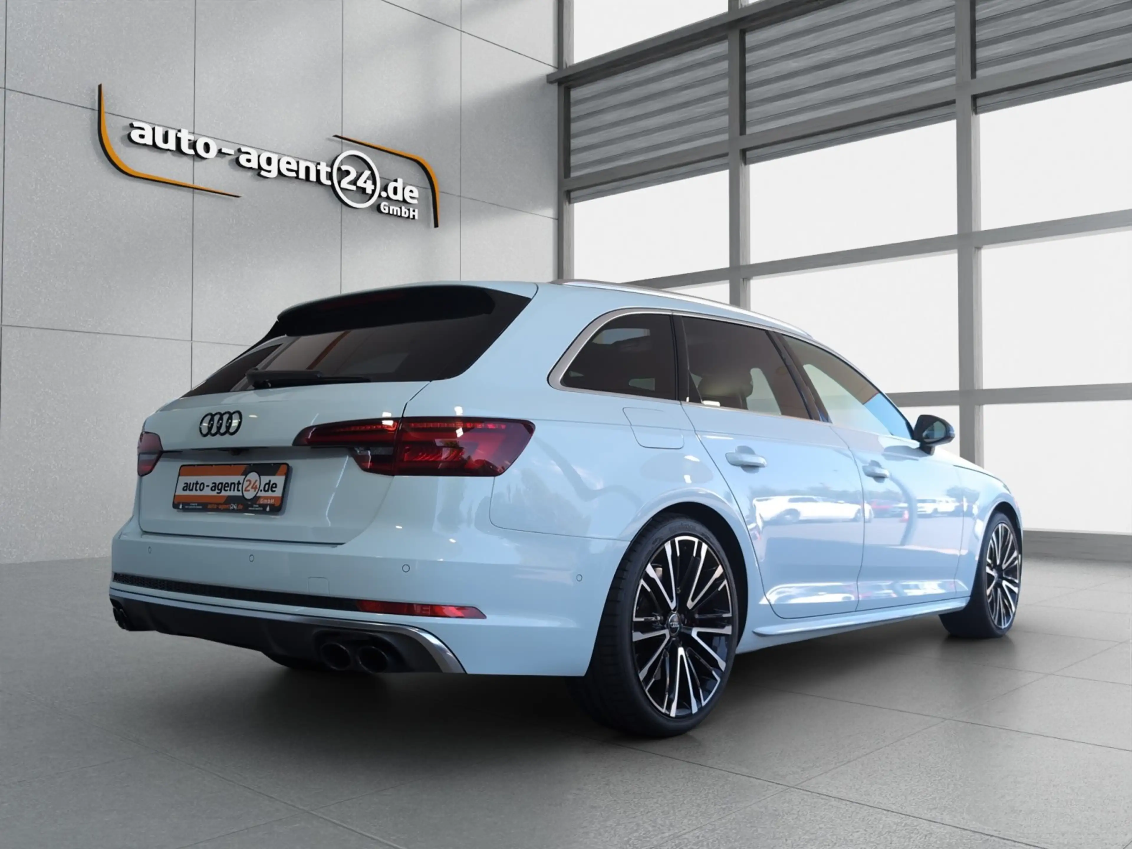 Audi S4 3.0 TFSI quat./360°/Pano/VC/Carbon/ACC/AHK/DAB — photo 4