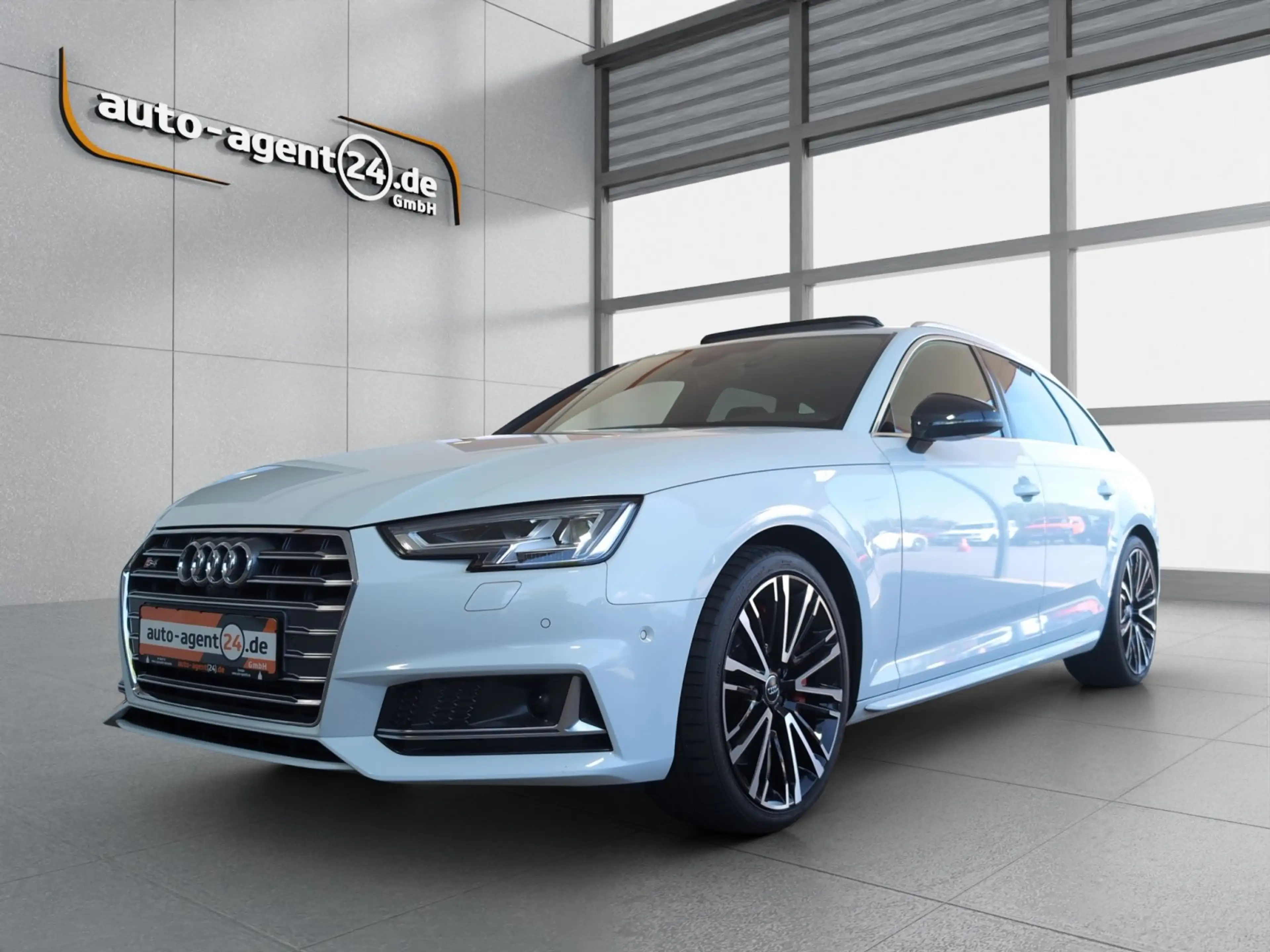Audi S4 3.0 TFSI quat./360°/Pano/VC/Carbon/ACC/AHK/DAB — photo 2