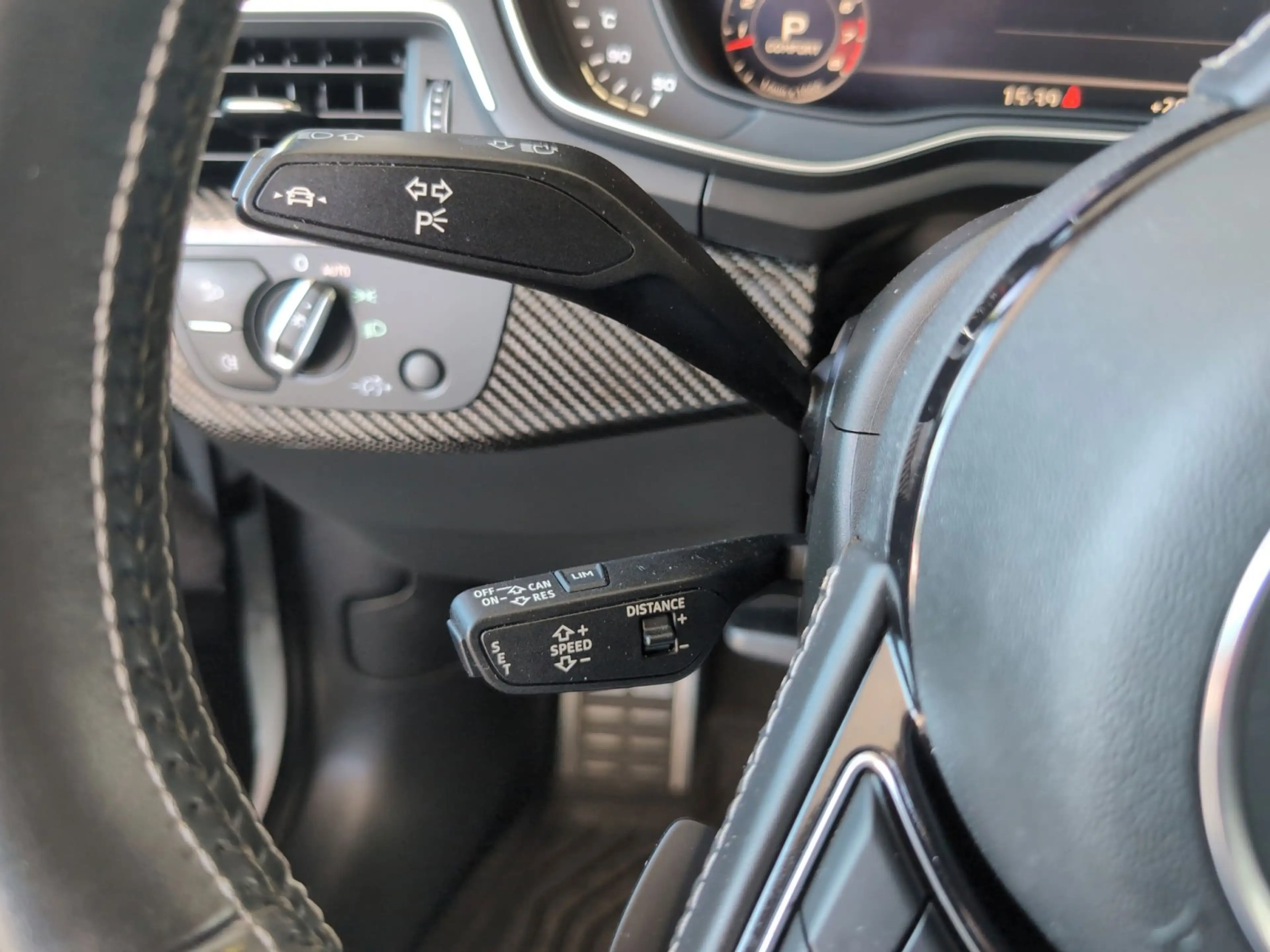 Audi S4 3.0 TFSI quat./360°/Pano/VC/Carbon/ACC/AHK/DAB — photo 12