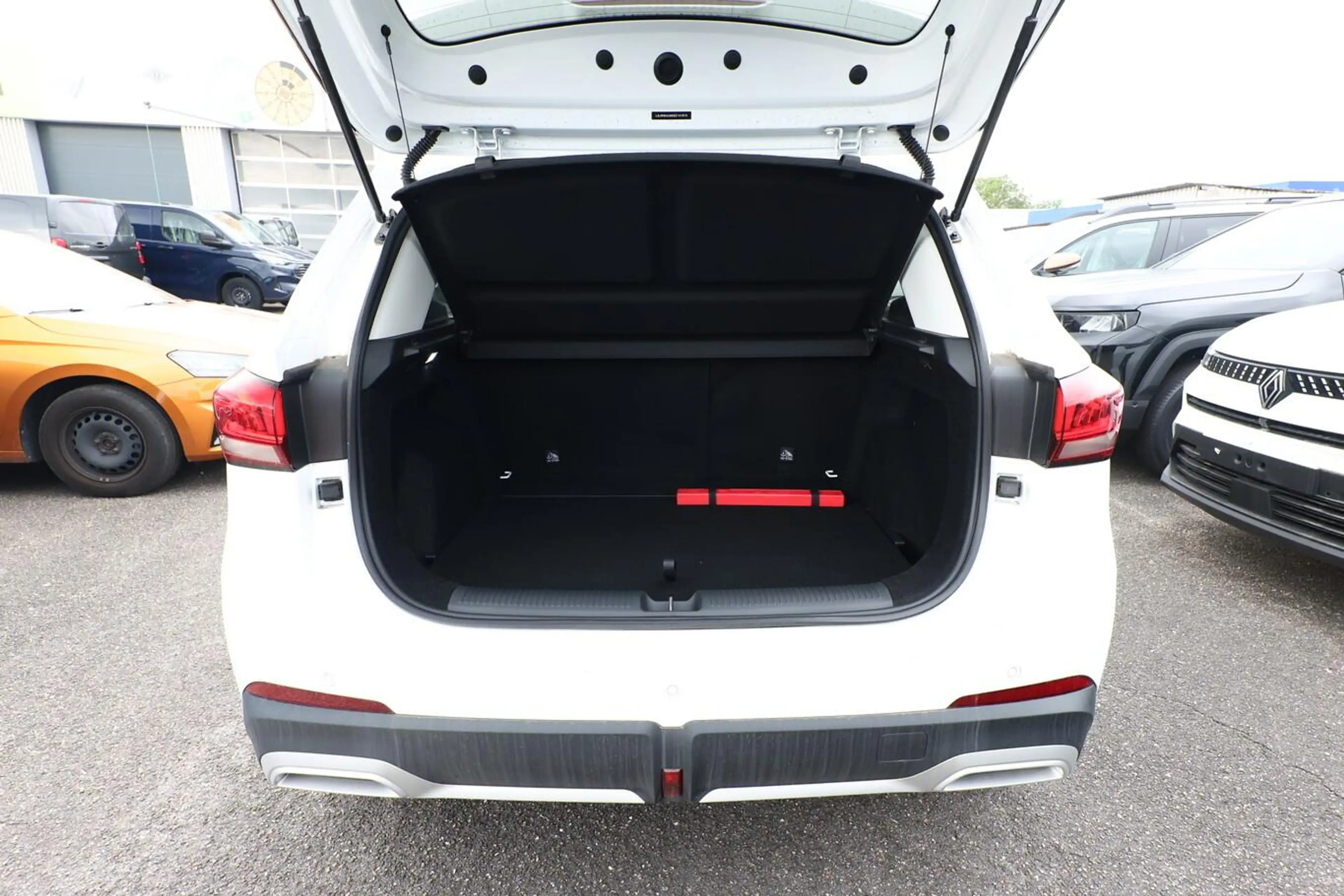 MG ZS Comfort LED SHZ 360Kam Nav TotW KeyL Temp 17Z 8... — photo 11