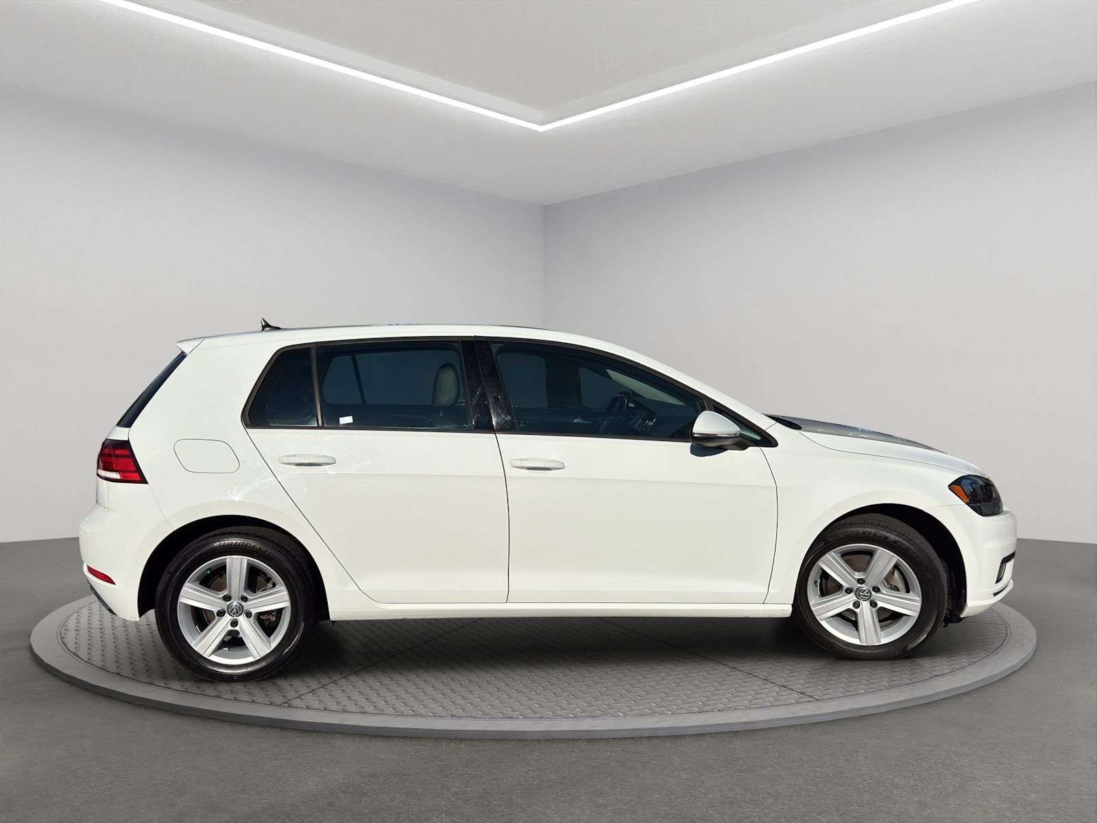 2019 Volkswagen Golf — снимка 1