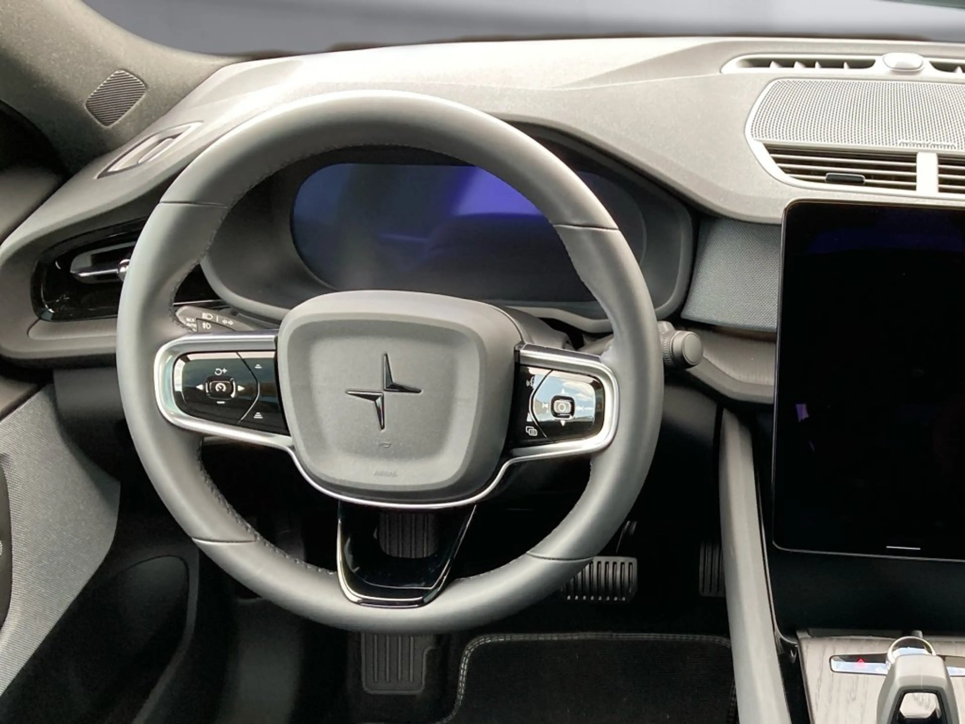 Polestar 2 Polestar 2 Long Range Single Motor — photo 10