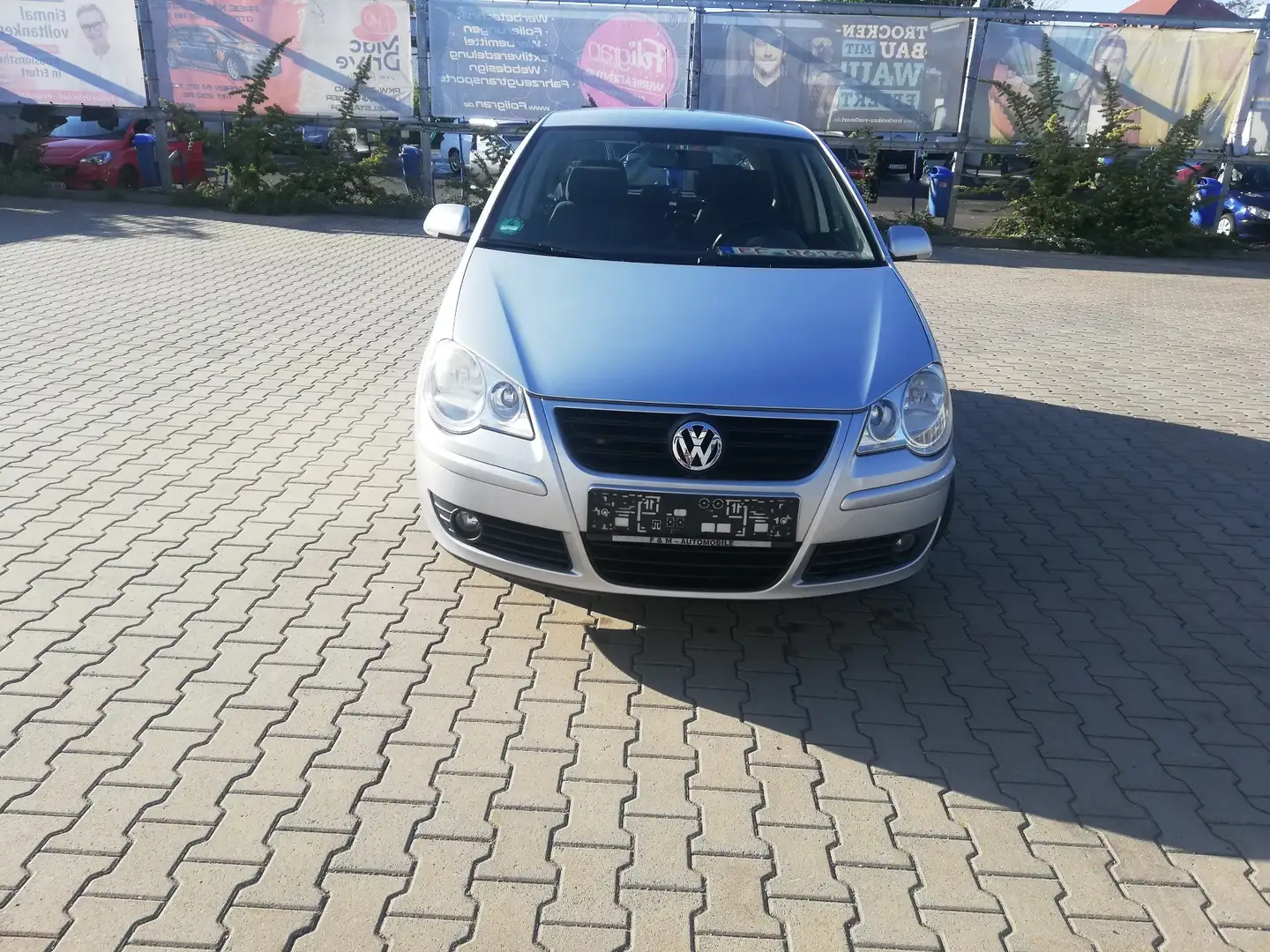 Volkswagen Polo 1.4 Aut. Black/Silver Edition Silber - 1