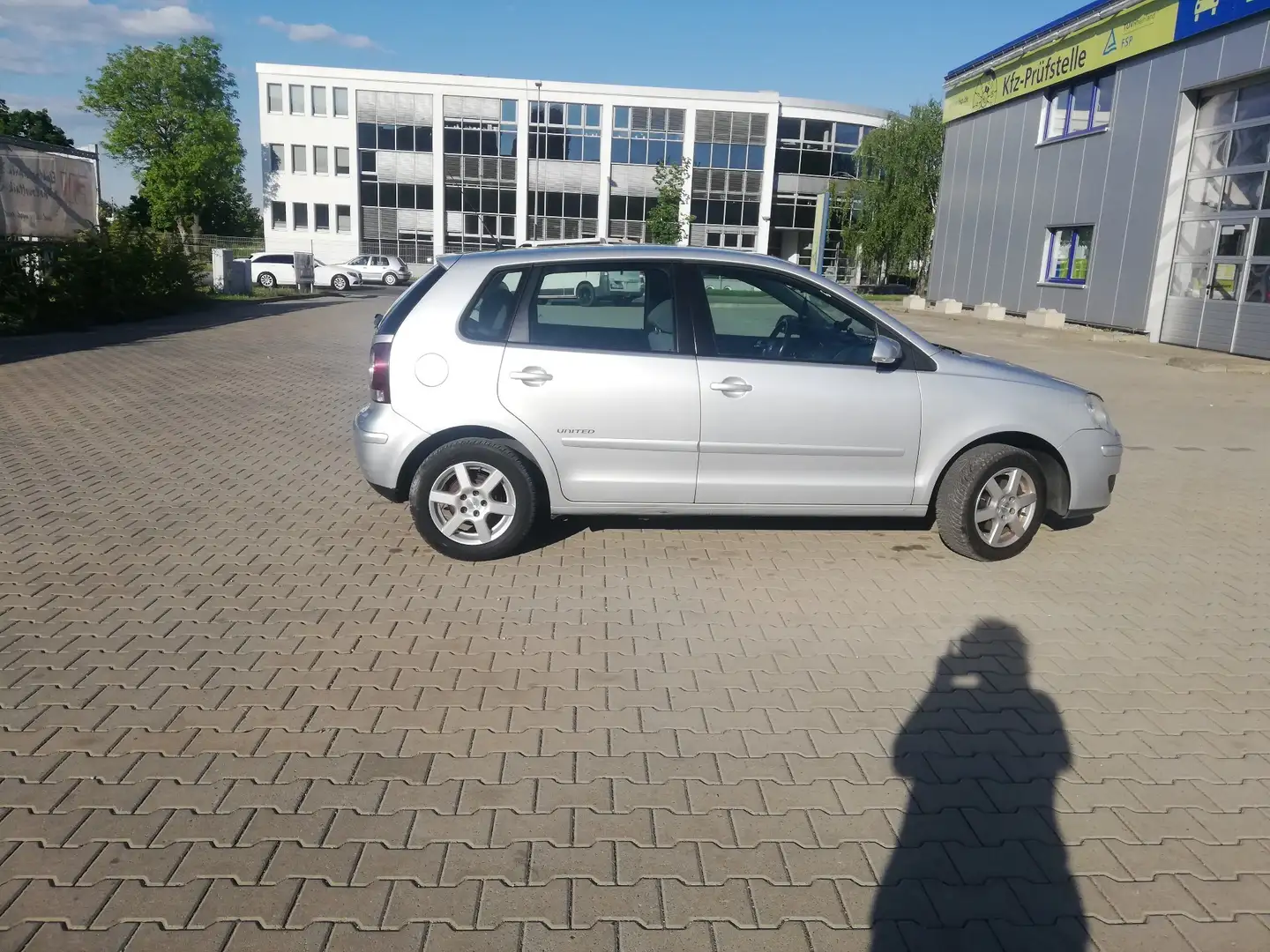 Volkswagen Polo 1.4 Aut. Black/Silver Edition Silber - 2