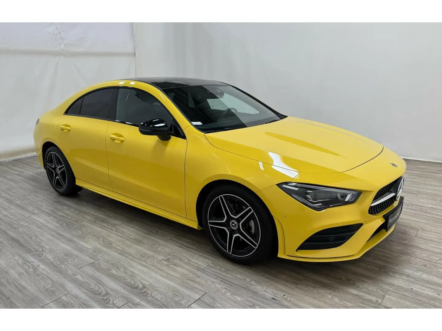 Mercedes-Benz CLA 200 AMG NIGHT*Pano*AHK*MULTIBEAM*Ambientebel Gelb - 2