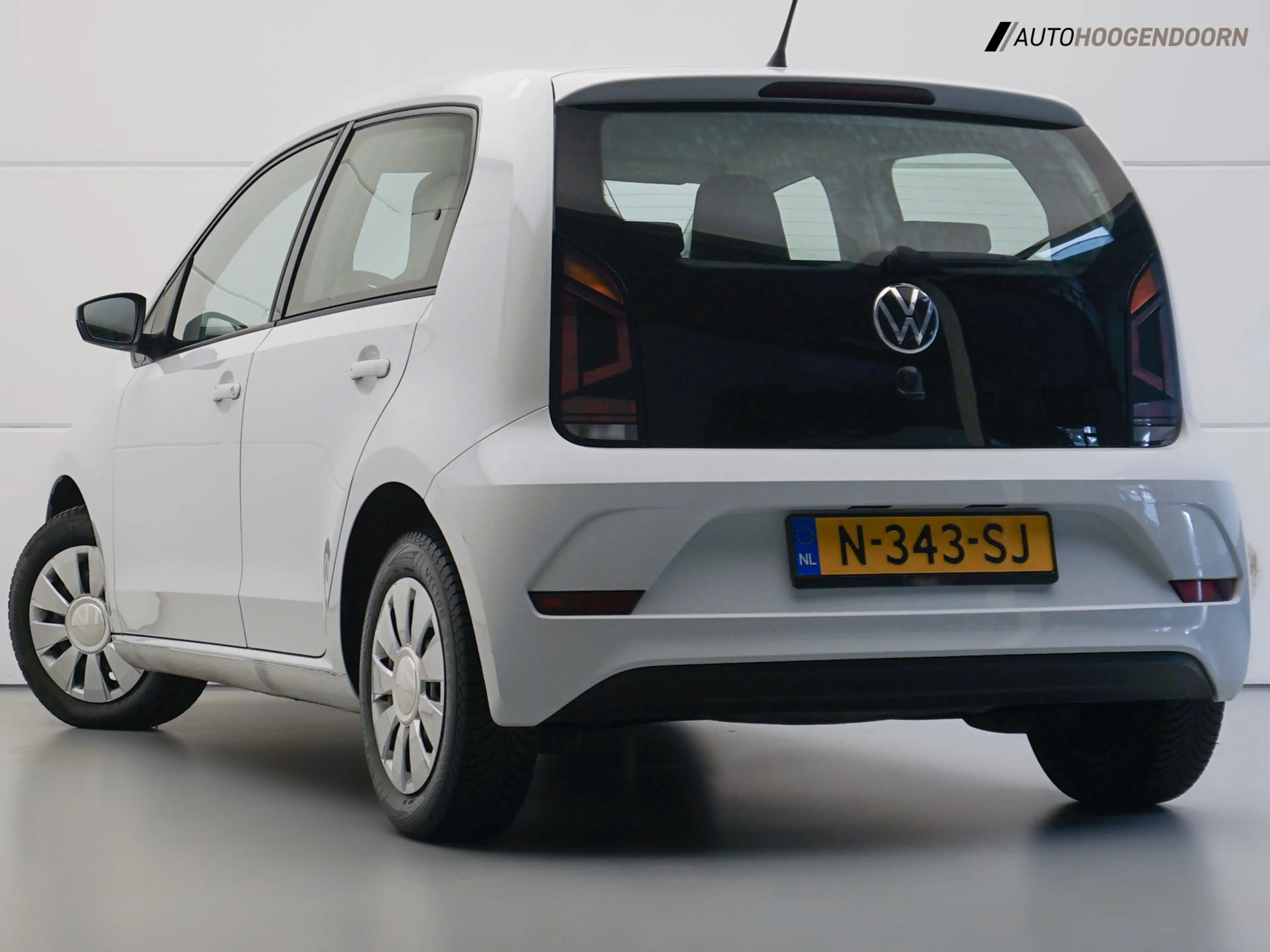 Volkswagen up! Comfortline 1.0 (BLUETOOTH,LANE ASSIST,AIRCONDITIO — photo 3