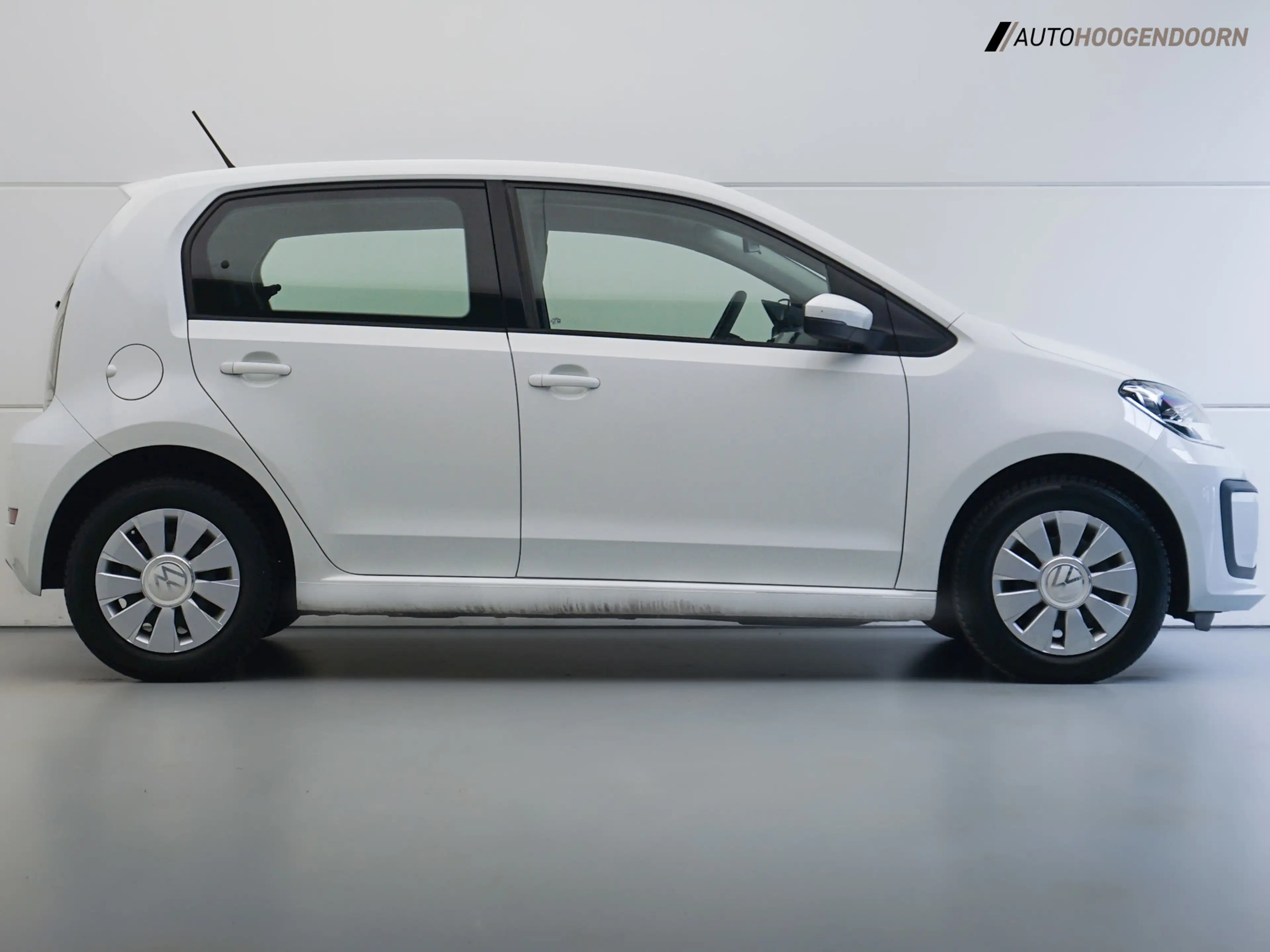 Volkswagen up! Comfortline 1.0 (BLUETOOTH,LANE ASSIST,AIRCONDITIO — photo 5