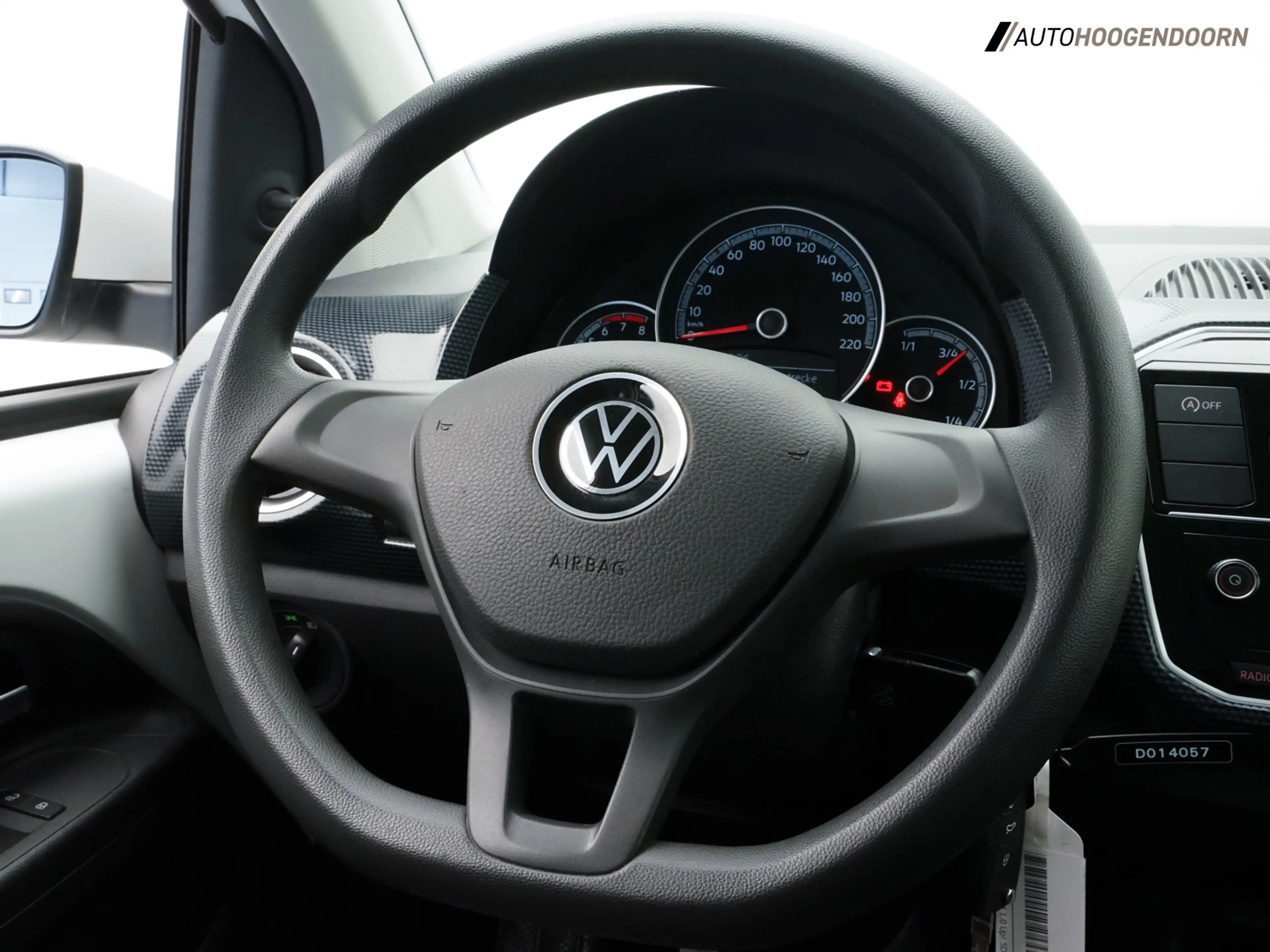 Volkswagen up! Comfortline 1.0 (BLUETOOTH,LANE ASSIST,AIRCONDITIO — photo 14