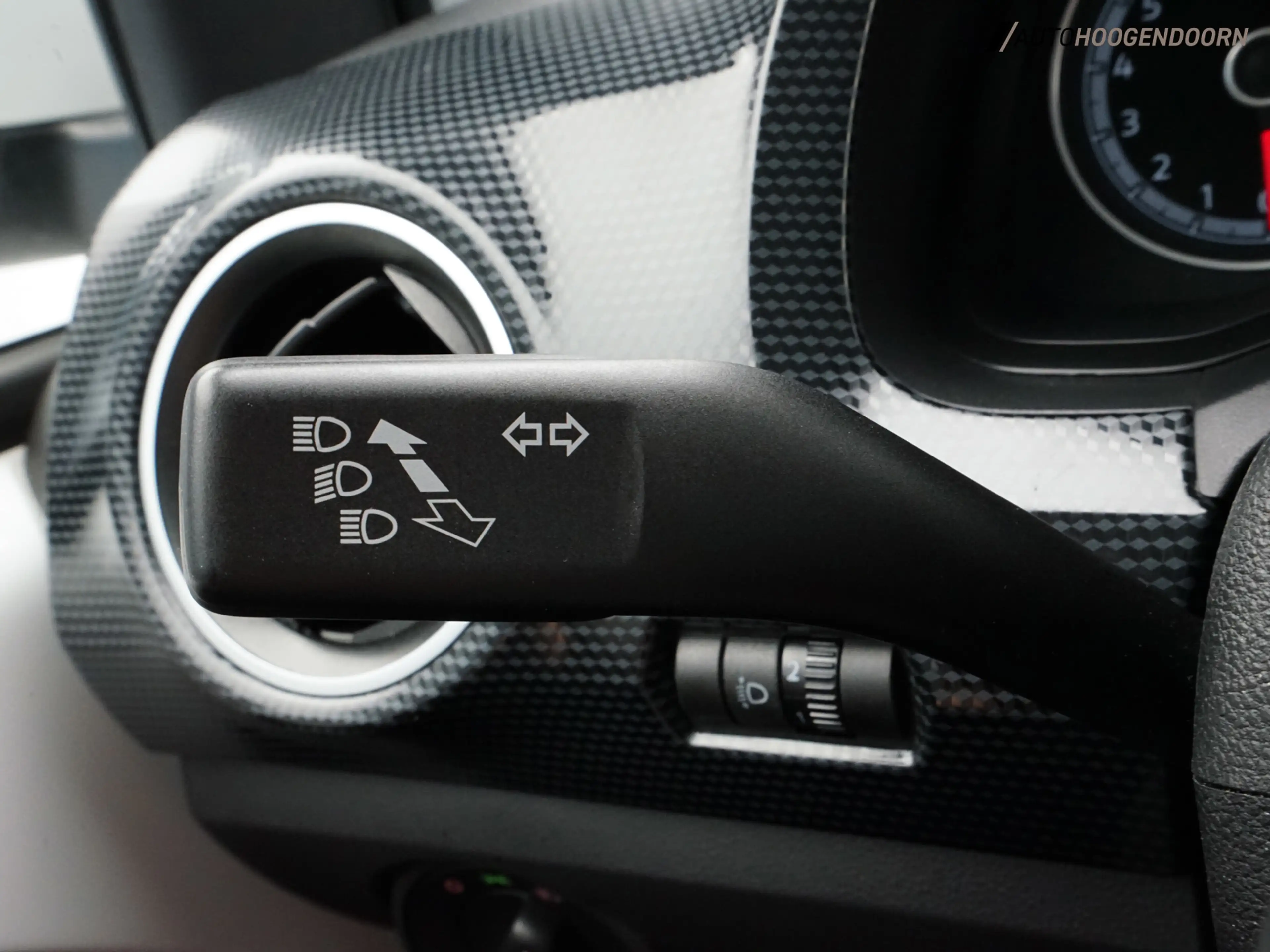 Volkswagen up! Comfortline 1.0 (BLUETOOTH,LANE ASSIST,AIRCONDITIO — photo 17