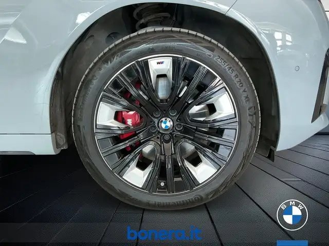 BMW X3 view 12