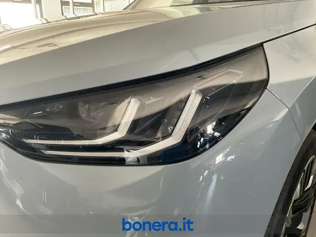 BMW X3 view 10