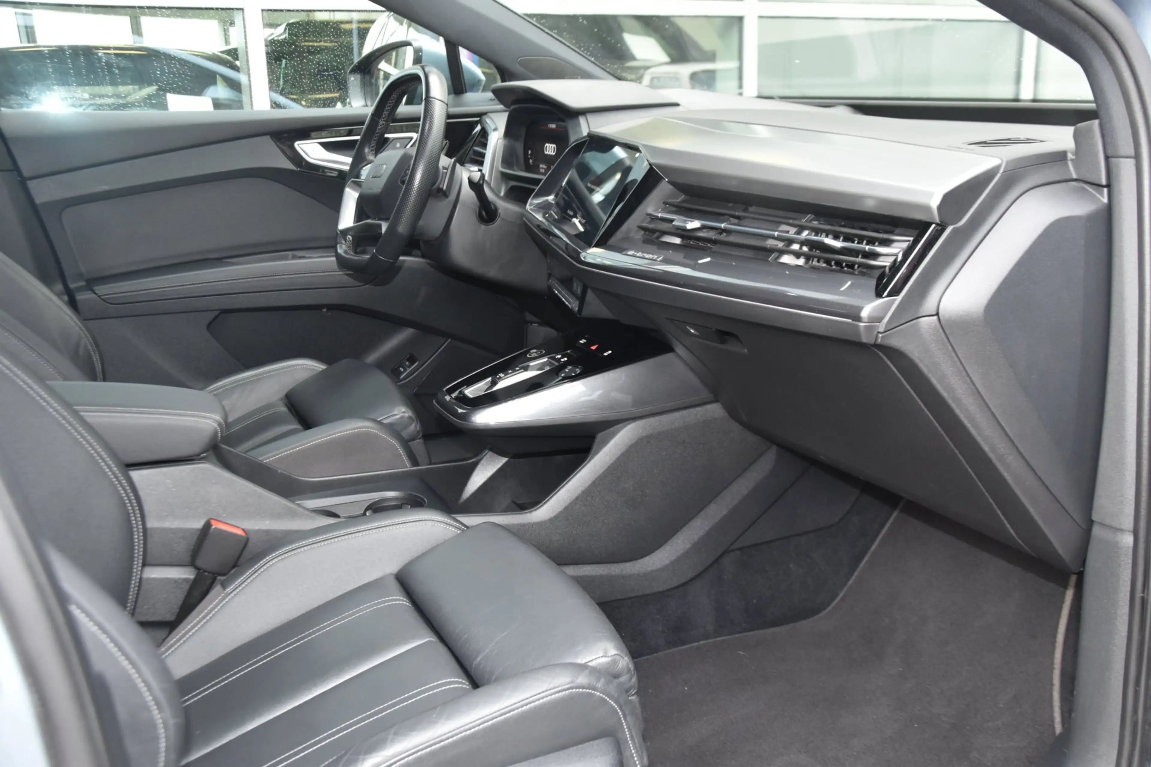 Audi Q4 e-tron 50 QUATTRO S COMPETITION | 299PK | 94% SOH | PANO — photo 10