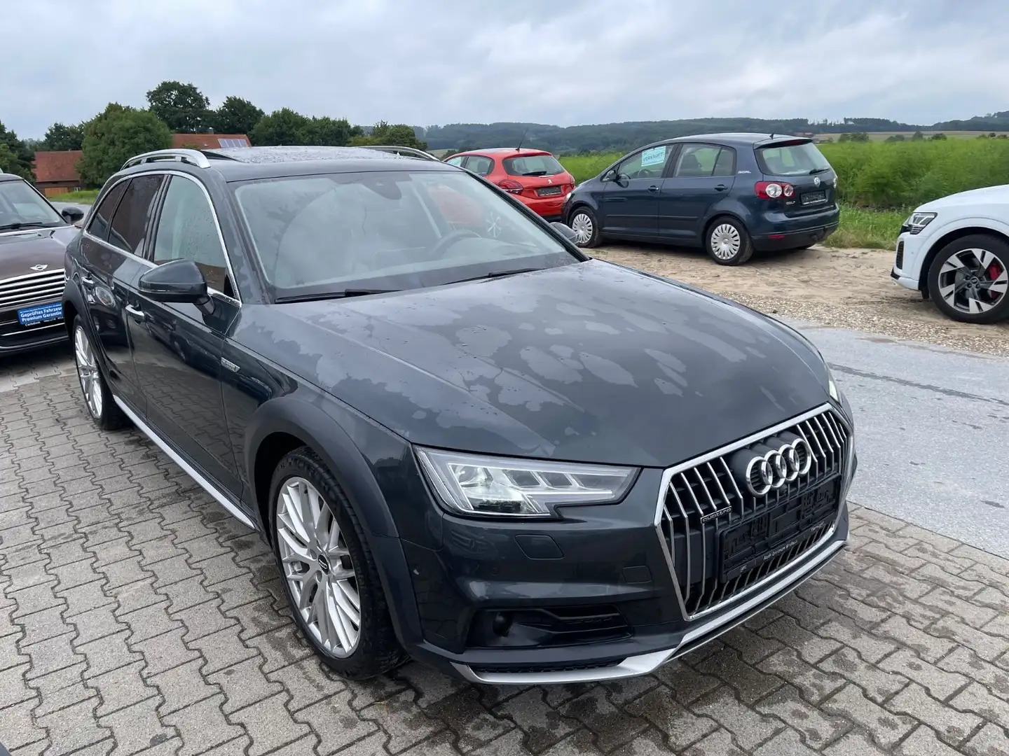 Audi A4 allroad quattro*HUD*SHZ*AHK*LED*LEDER Grau - 2