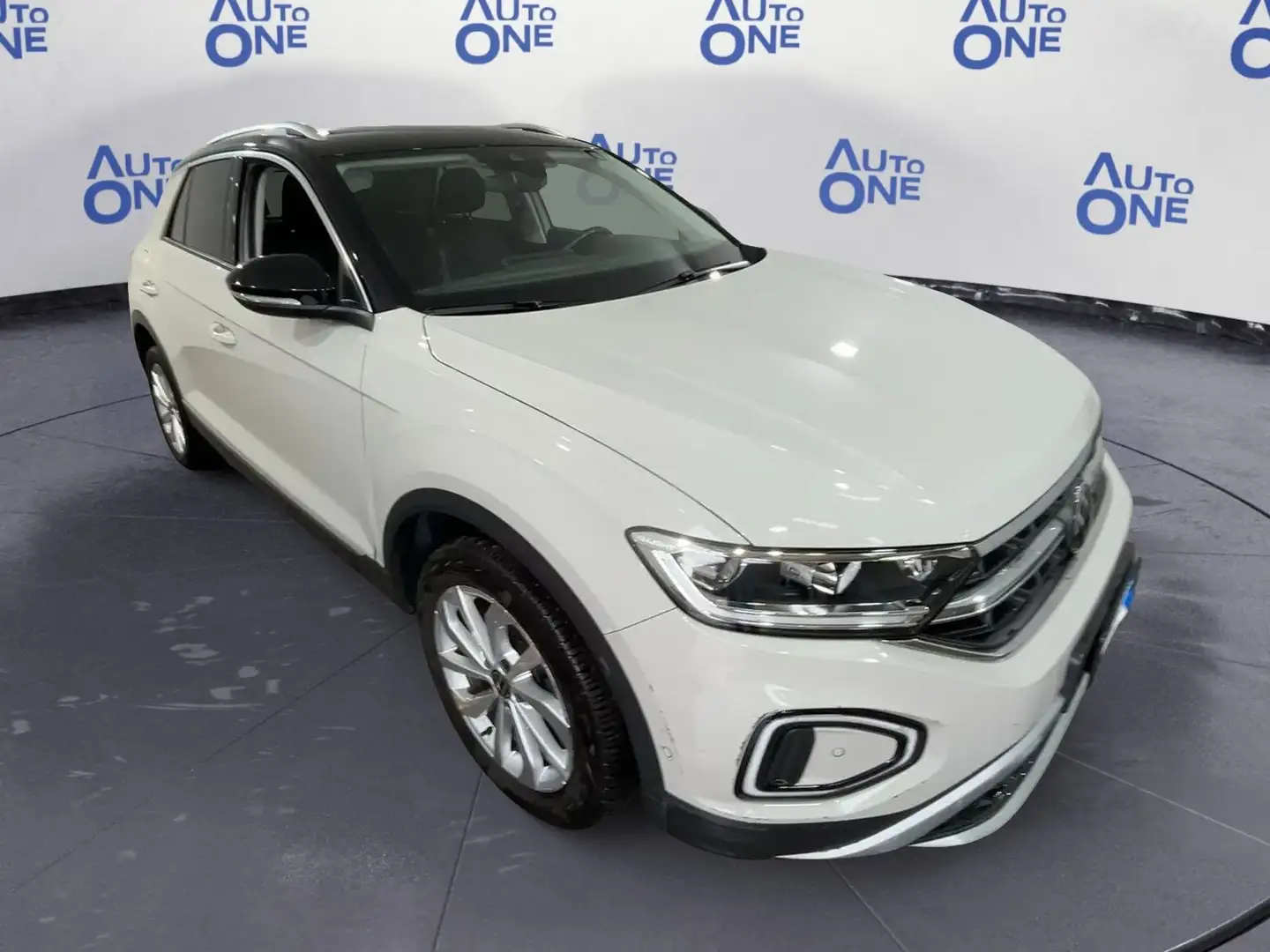 Volkswagen T-Roc 1.0 TSI 110CV STYLE - * Blanc - 1