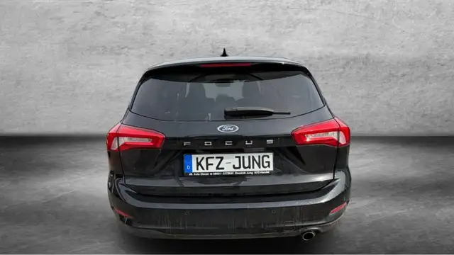 Ford Focus view 5
