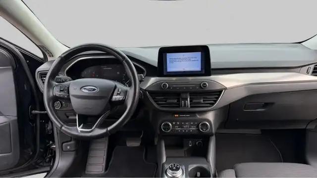 Ford Focus view 15