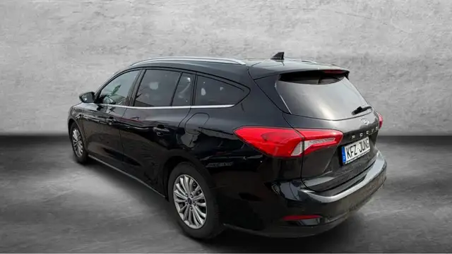 Ford Focus view 6