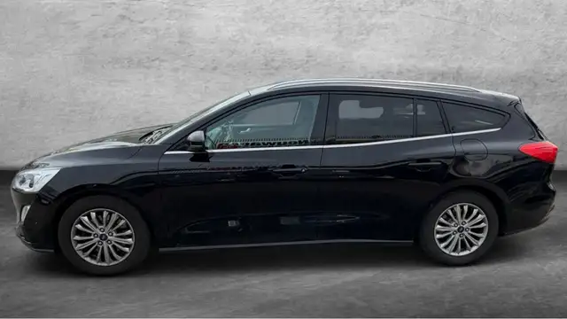 Ford Focus view 7