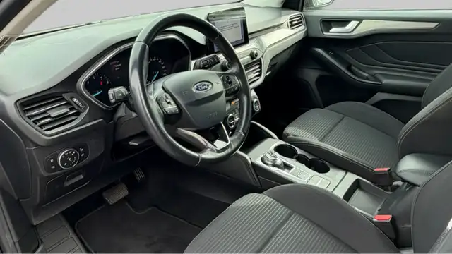Ford Focus view 10