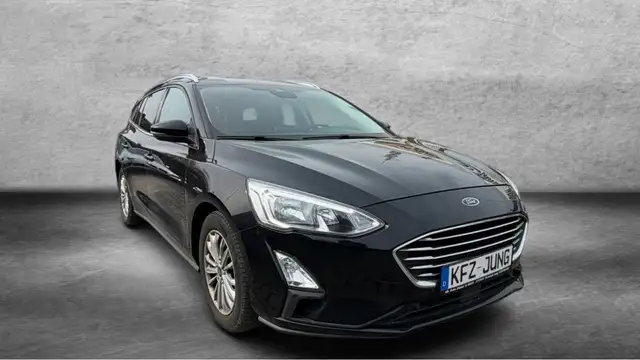 Ford Focus view 2