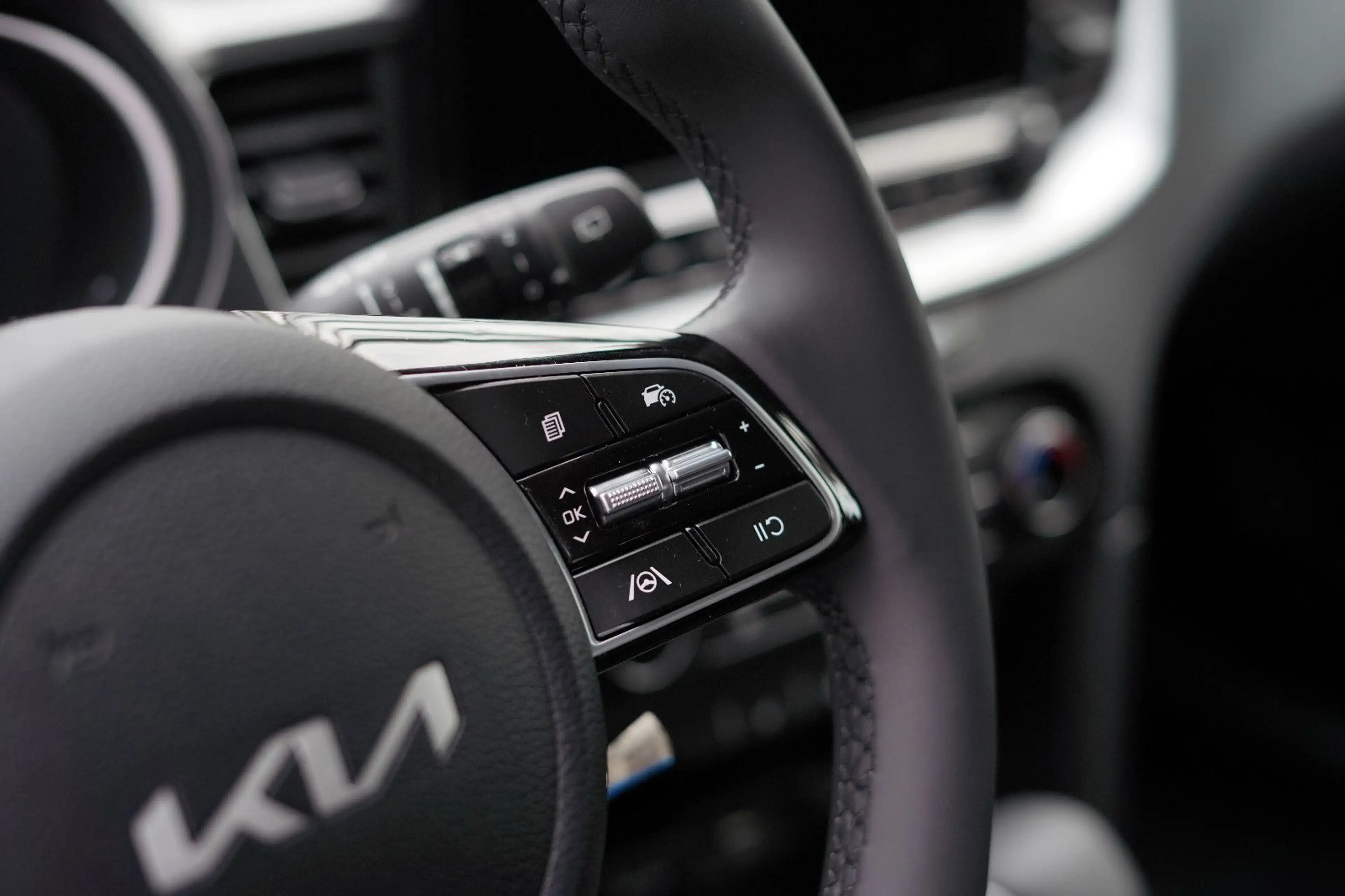 Kia Ceed / cee'd CEED 140 PS AUTOMATIK SHZ KAMERA NAVI PDC VO+HI — photo 13