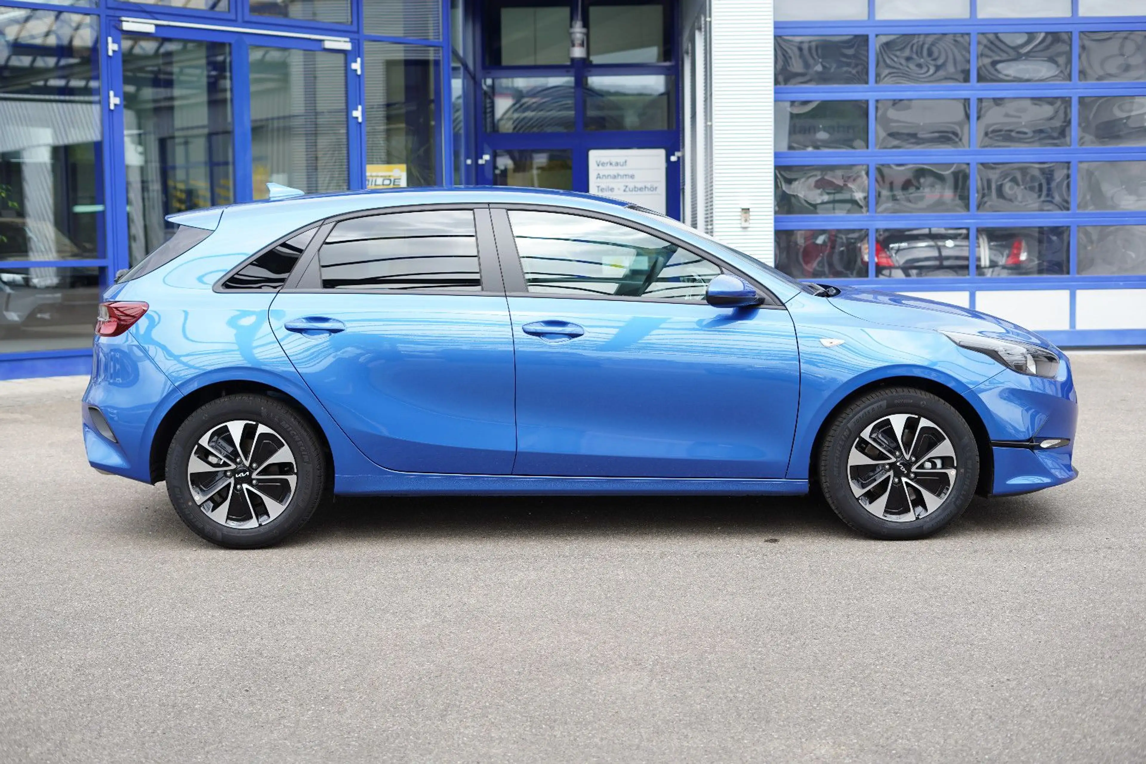 Kia Ceed / cee'd CEED 140 PS AUTOMATIK SHZ KAMERA NAVI PDC VO+HI — photo 7