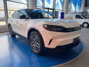 77kwh extended range premium rwd