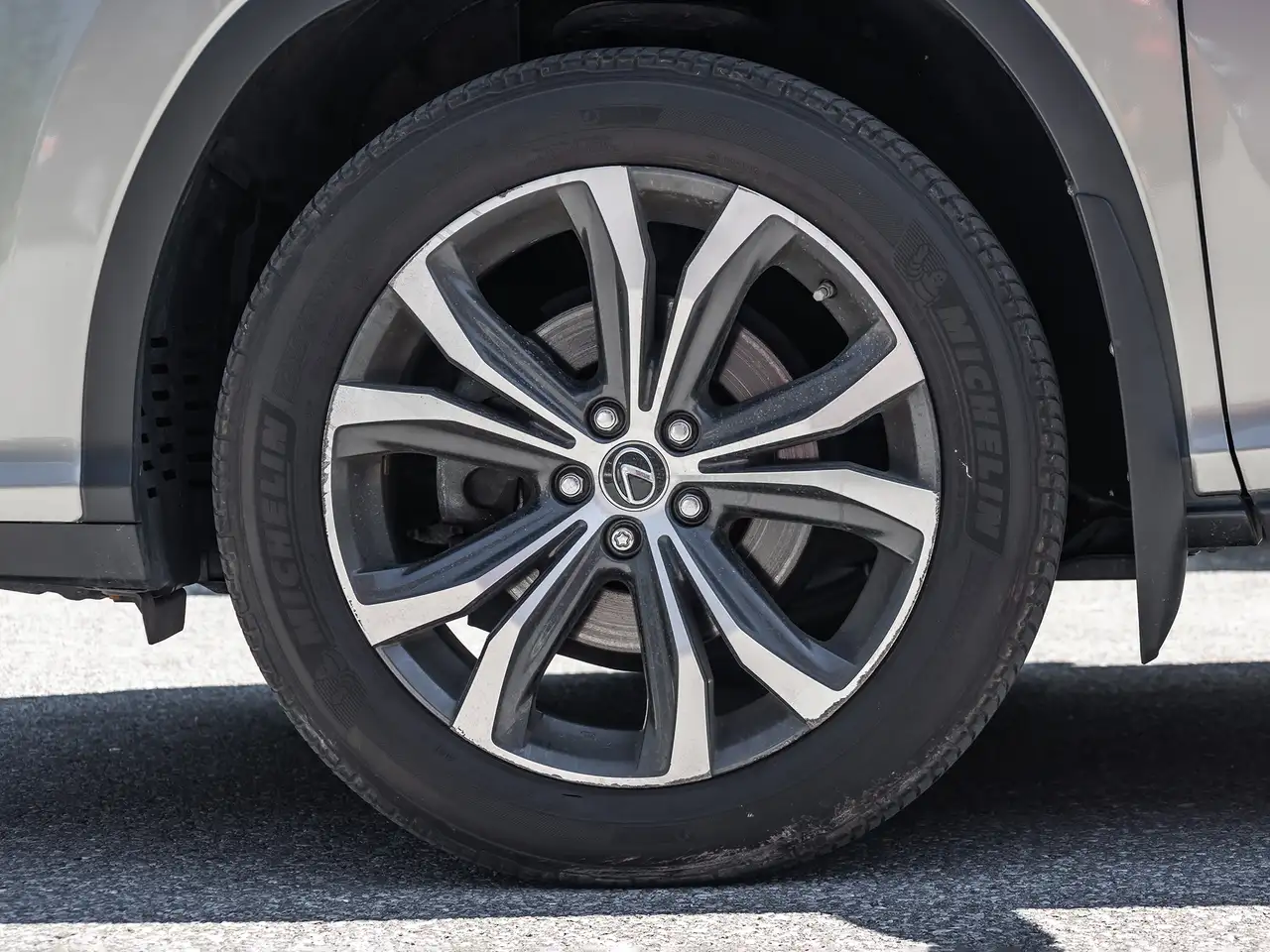 Lexus RX photo Lexus RX