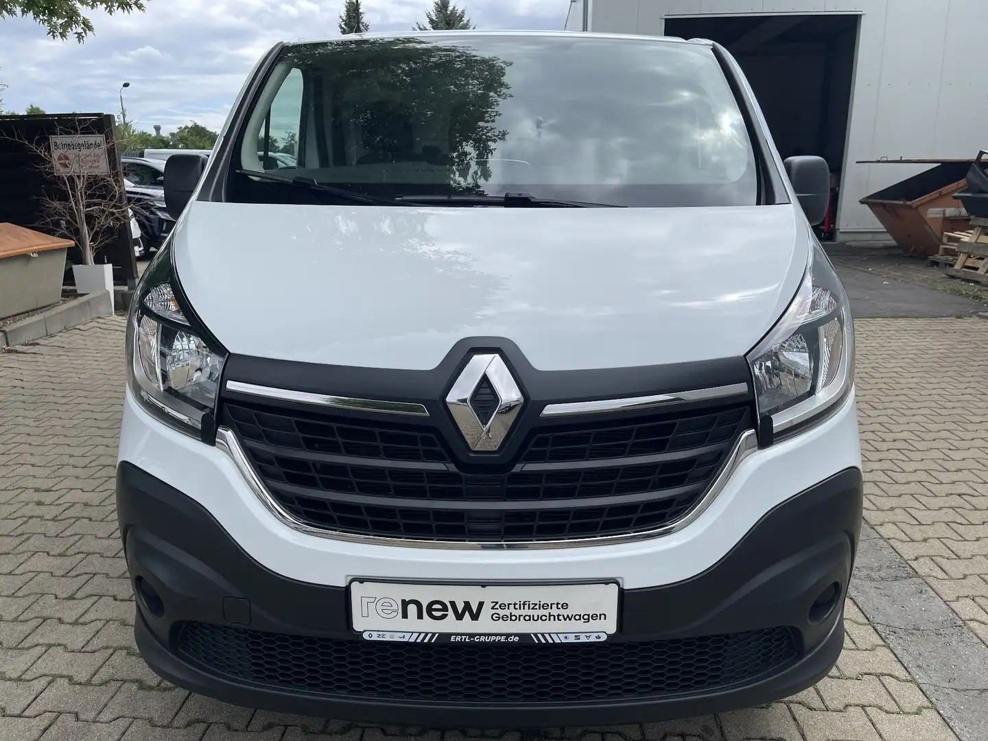 Renault Trafic L2H1 Komfort 3,0t dCi 120PS Weiß - 2