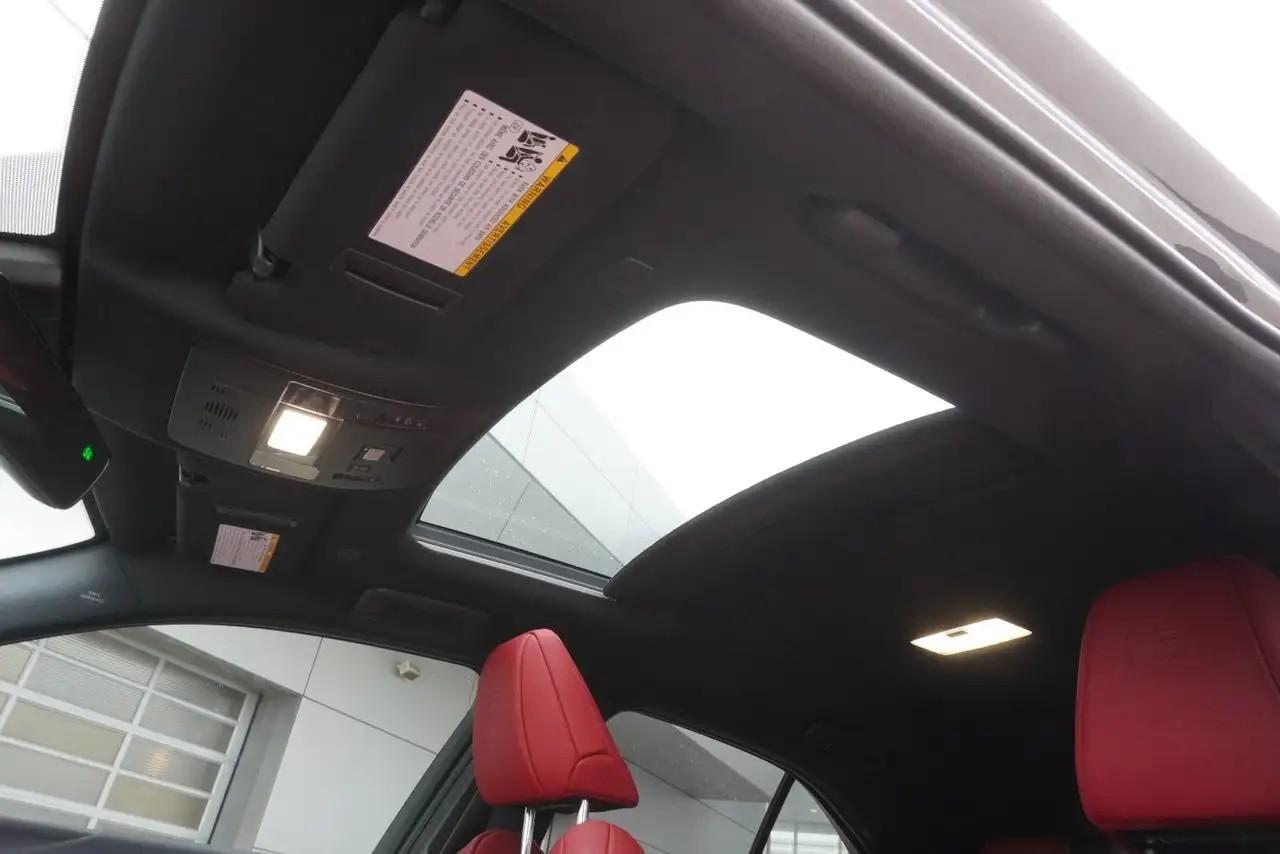 Lexus UX снимка Lexus UX