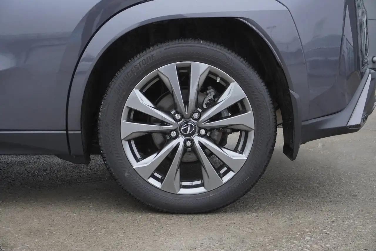 Lexus UX снимка Lexus UX