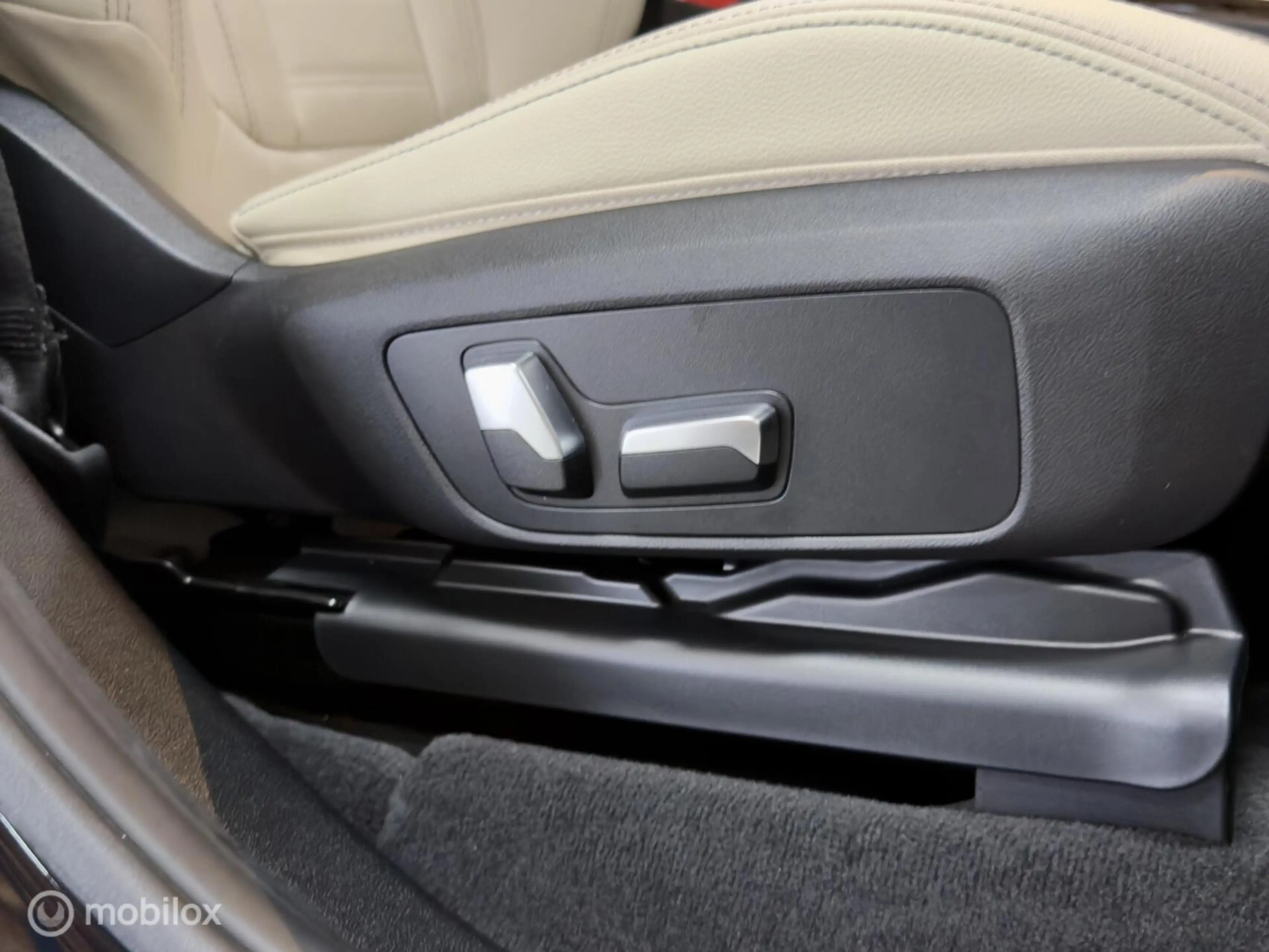 BMW iX3 High Executive 80 kWh M Sport | Pano | M Seats | H — photo 15